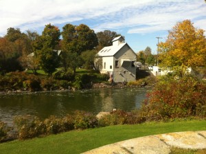 Picture of home along the canal.