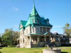 Quick stop on way to Quebec to see house The Adam's Family was filmed in! Fun!