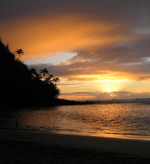 Hawaii Honeymoon Sunset filled with romance and beach walking