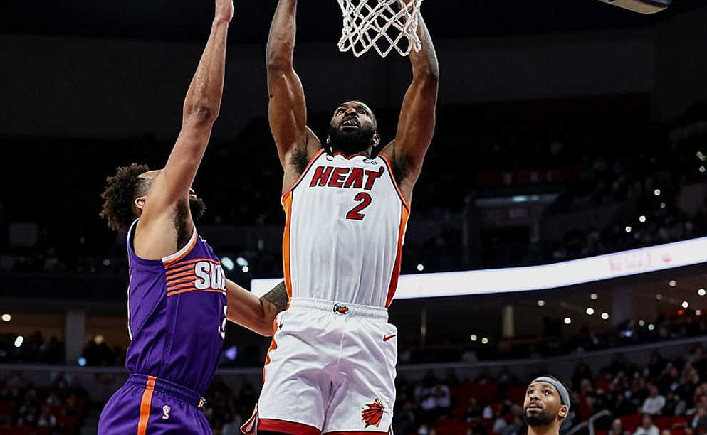 Tatum và Brown: Tình bạn vẹn nguyên, nhưng Boston đang đánh cược tương lai vào một đôi chân Achilles Tatum và Brown: Tình bạn vẹn nguyên, nhưng Boston đang đánh cược tương lai vào một đôi chân Achilles