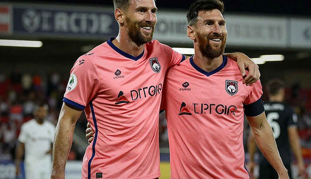 Grabara rách dây chằng chéo: Juventus, hóa đơn thủ môn và bài toán chưa ai ký