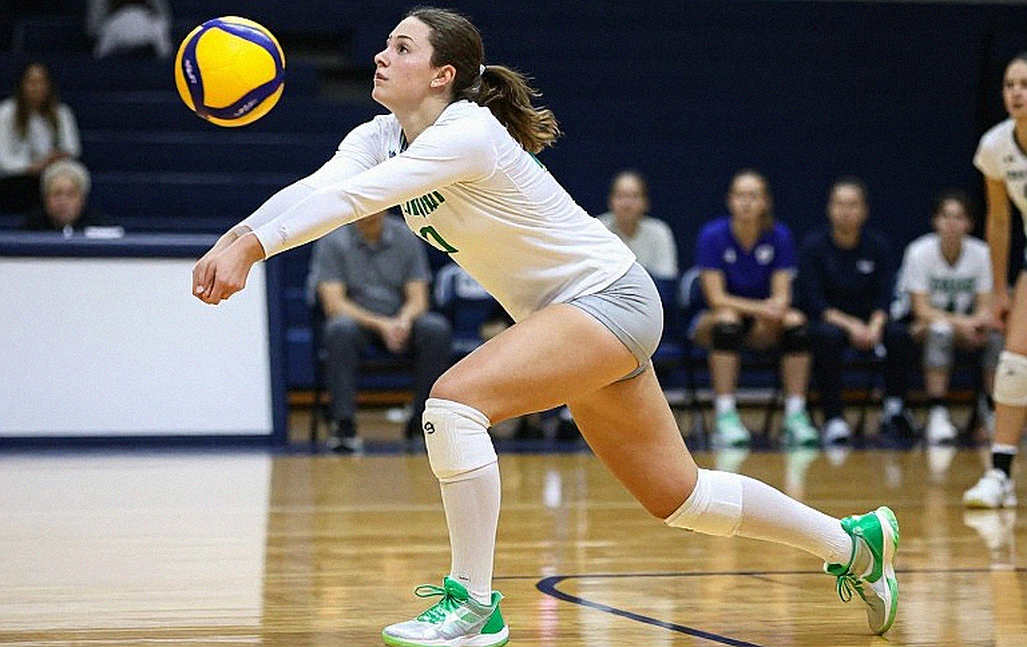 Nebraska hạ Creighton 3-0 và lập kỷ lục khán giả 15.405: tấm bản đồ chiến thuật nằm sau một tỉ số dễ đọc Nebraska hạ Creighton 3-0 và lập kỷ lục khán giả 15.405: tấm bản đồ chiến thuật nằm sau một tỉ số dễ đọc