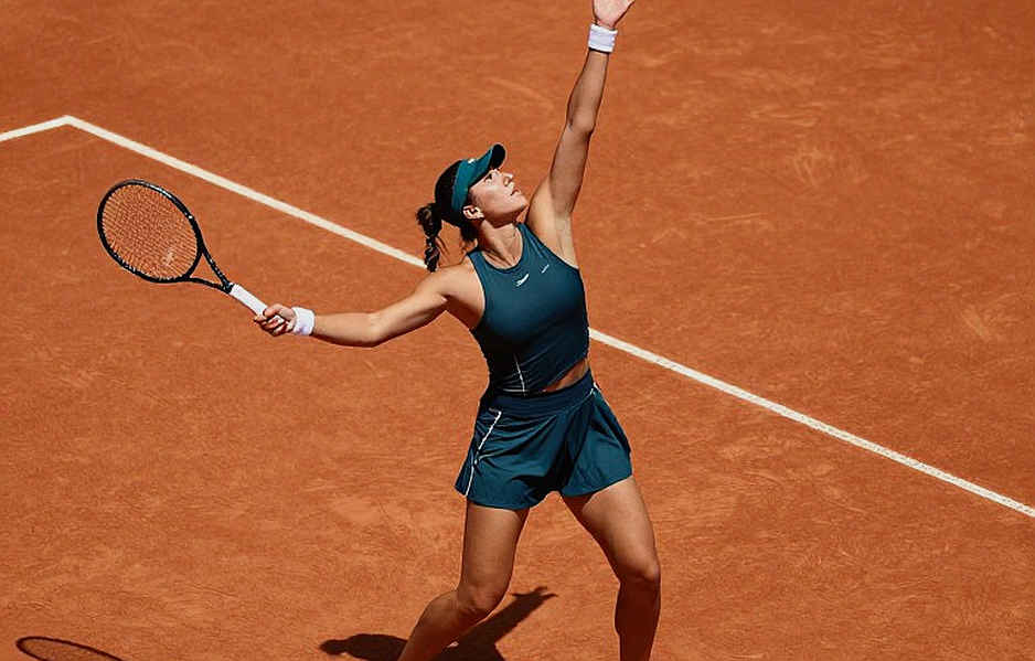 Một bản tin giá dầu mang nhãn "tennis": lỗi hệ thống hay tấm gương của thể thao nữ