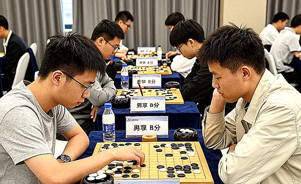 Elephant Gambit 2...d5: 60 phút không mua nổi một thế trận
